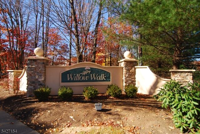 14 Lagoon Way, Roxbury Twp., NJ 07852