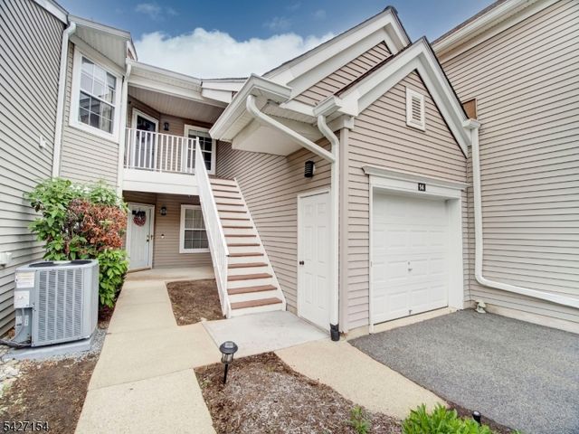 14 Lagoon Way, Roxbury Twp., NJ 07852