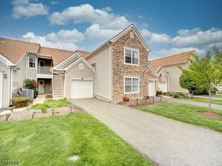 14 Lagoon Way, Roxbury Twp., NJ 07852