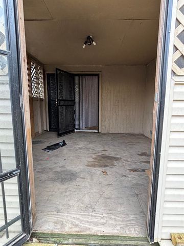 703 W 4Th St, Lonoke, AR 72086