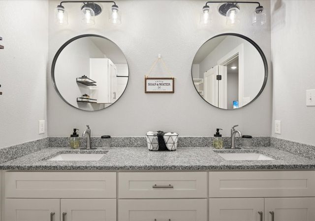 2301 Meteor Trail, Granbury, TX 76048