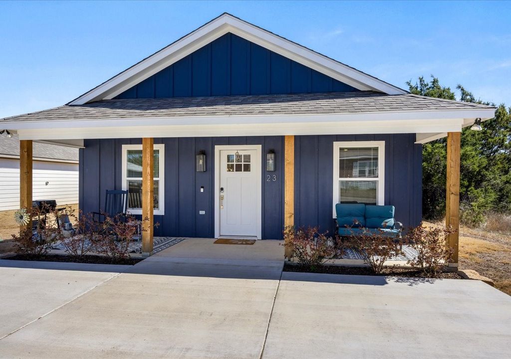 2301 Meteor Trail, Granbury, TX 76048