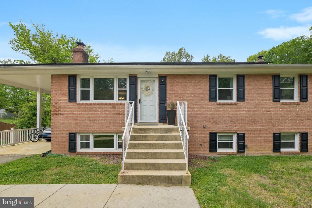 Image 2 of property listing at 15217 LIVINGSTON RD, Accokeek, MD 20607