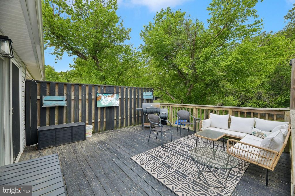 Image 27 of property listing at 15217 LIVINGSTON RD, Accokeek, MD 20607