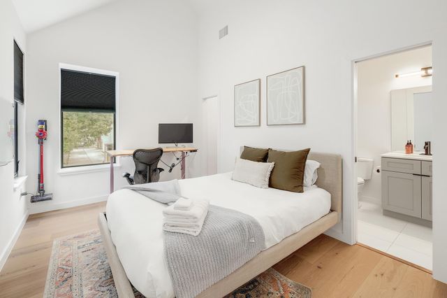 3409 Neal ST 2, Austin, TX 78702