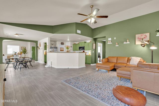 12165 BUCKSHOT Place, El Paso, TX 79934