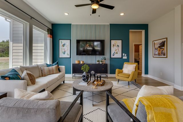 838 Drivers Cir, Columbia, TN 38401