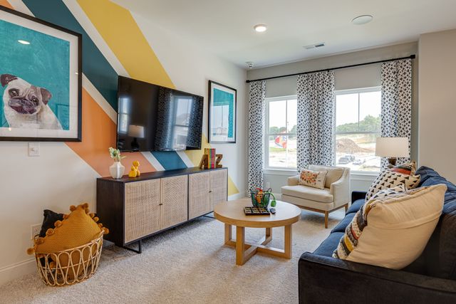 838 Drivers Cir, Columbia, TN 38401