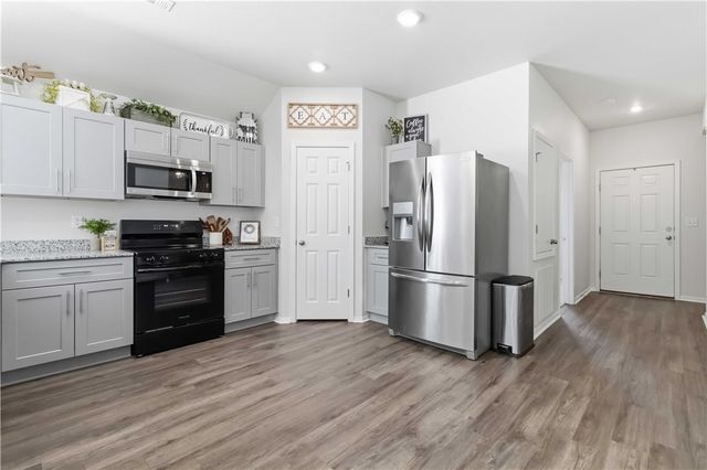 2262 S Ouachita Drive, Fayetteville, AR 72701