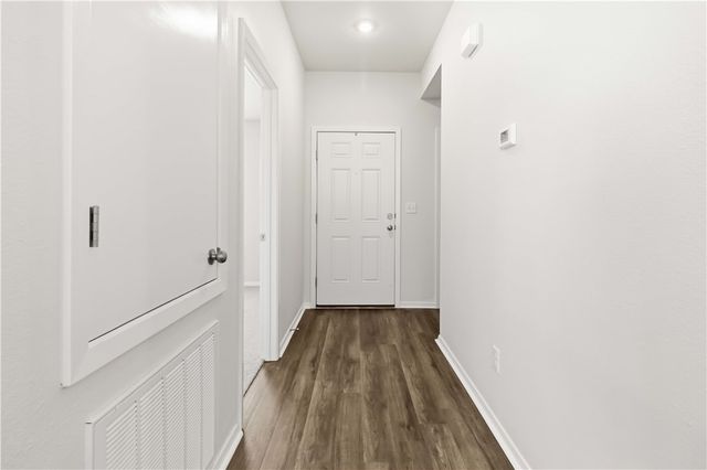 2262 S Ouachita Drive, Fayetteville, AR 72701