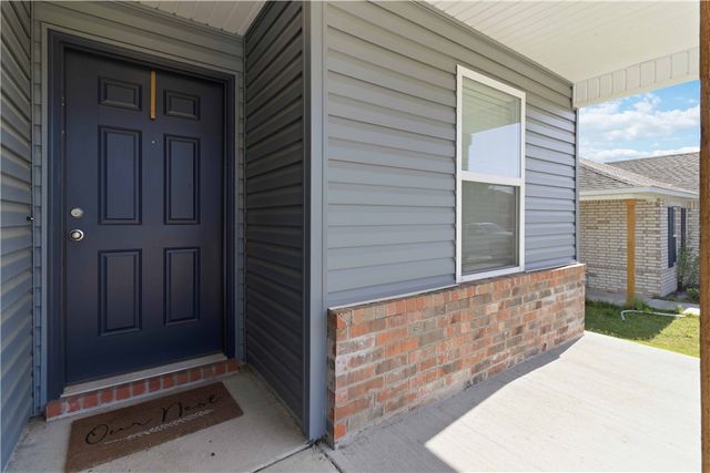 2262 S Ouachita Drive, Fayetteville, AR 72701