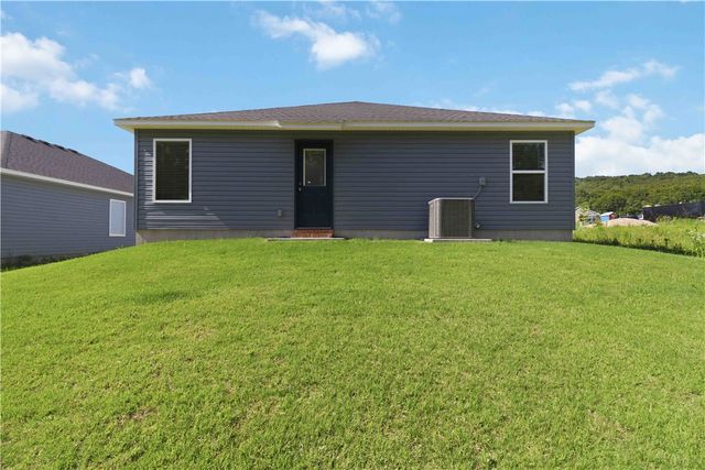 2262 S Ouachita Drive, Fayetteville, AR 72701