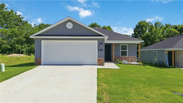 2262 S Ouachita Drive, Fayetteville, AR 72701