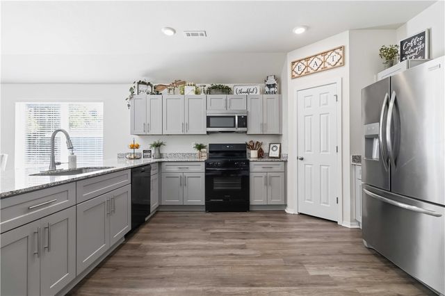 2262 S Ouachita Drive, Fayetteville, AR 72701
