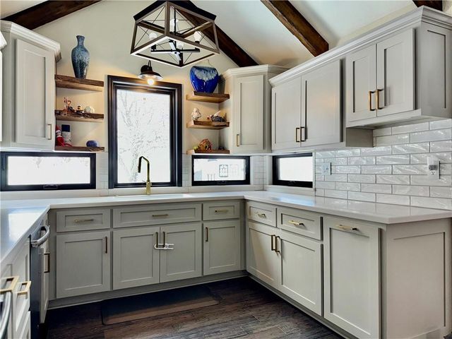 12470 Lipper Avenue, Higginsville, MO 64037