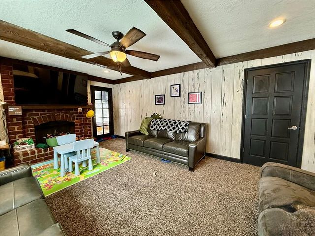 12470 Lipper Avenue, Higginsville, MO 64037