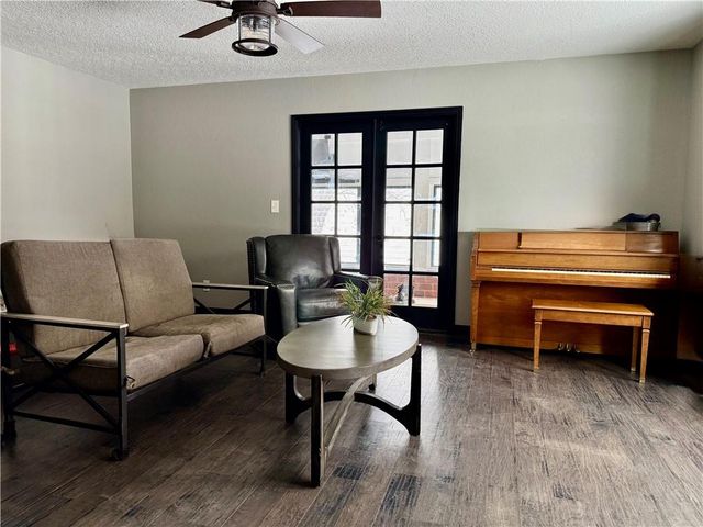 12470 Lipper Avenue, Higginsville, MO 64037