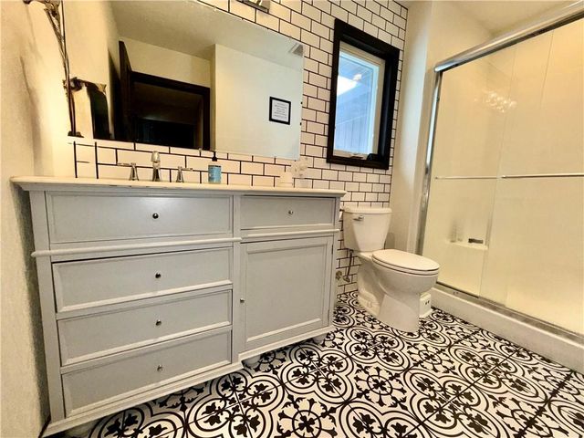 12470 Lipper Avenue, Higginsville, MO 64037