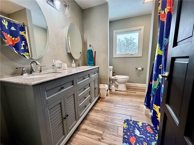 12470 Lipper Avenue, Higginsville, MO 64037