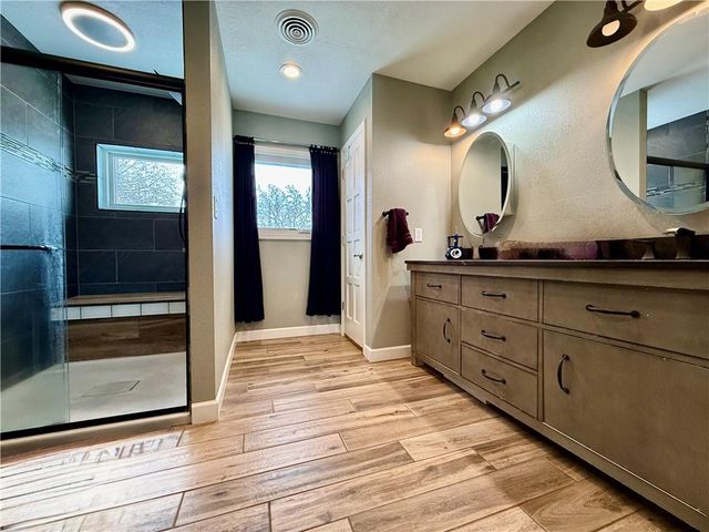 12470 Lipper Avenue, Higginsville, MO 64037