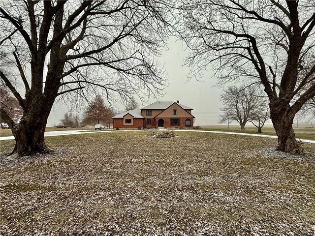 12470 Lipper Avenue, Higginsville, MO 64037