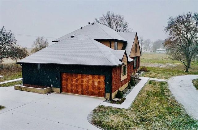 12470 Lipper Avenue, Higginsville, MO 64037