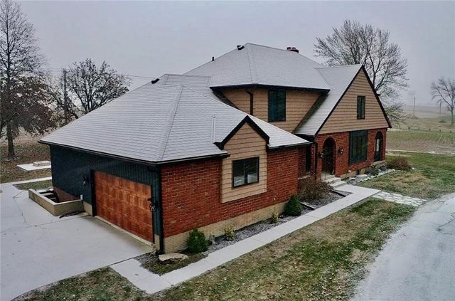 12470 Lipper Avenue, Higginsville, MO 64037