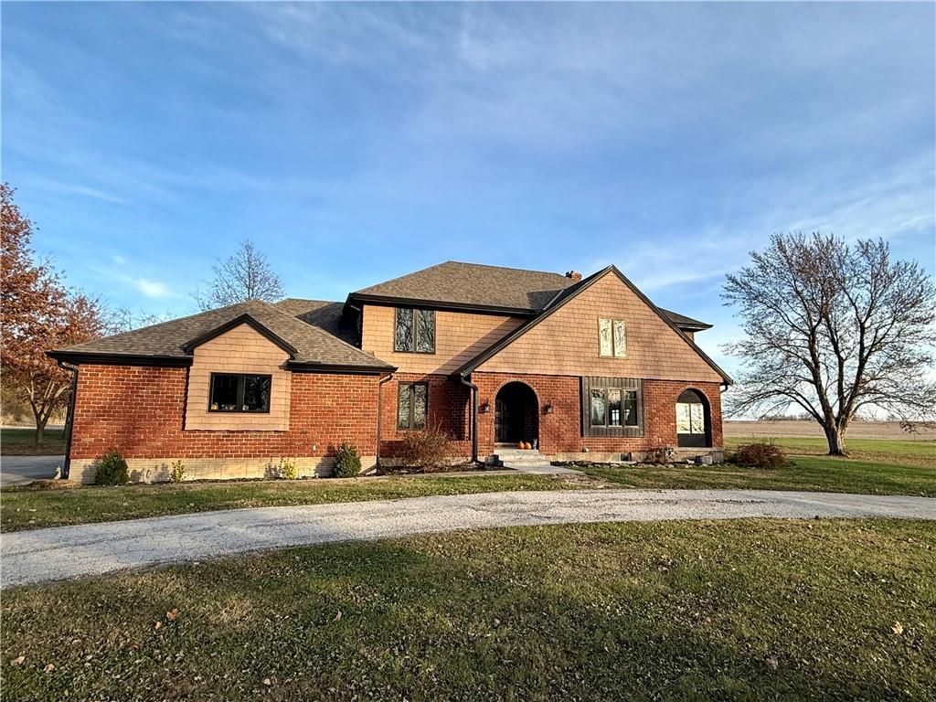 12470 Lipper Avenue, Higginsville, MO 64037
