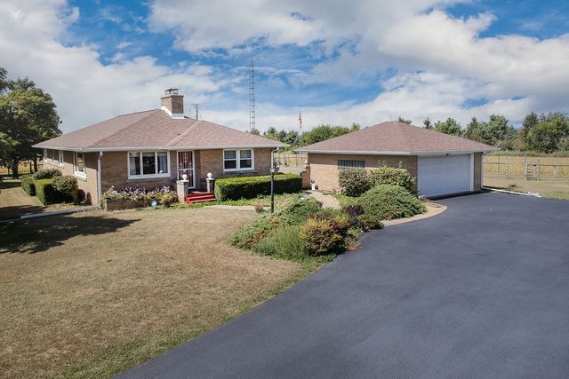 29428 E 500 North Road, Leroy, IL 61752