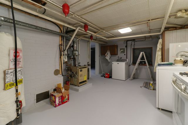 29428 E 500 North Road, Leroy, IL 61752