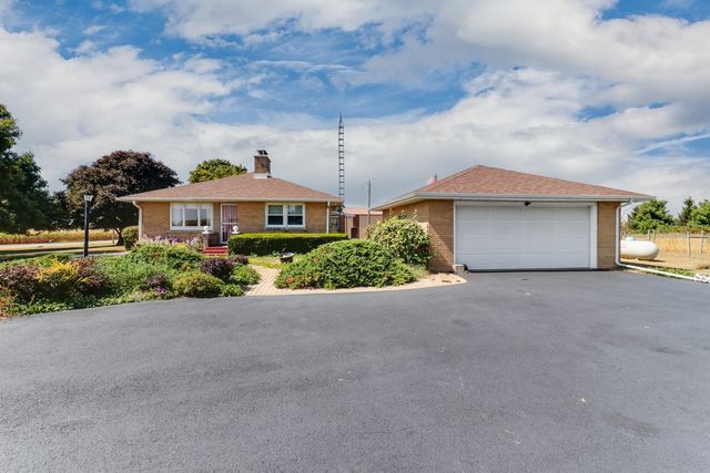 29428 E 500 North Road, Leroy, IL 61752