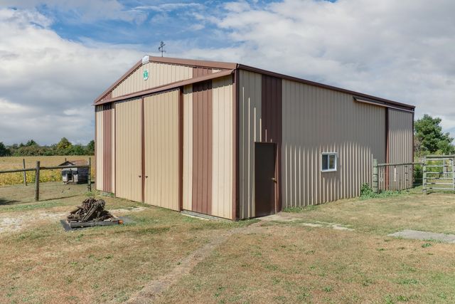 29428 E 500 North Road, Leroy, IL 61752