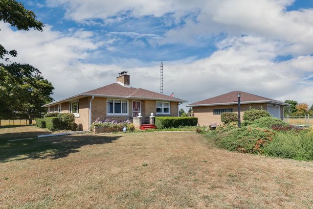 29428 E 500 North Road, Leroy, IL 61752