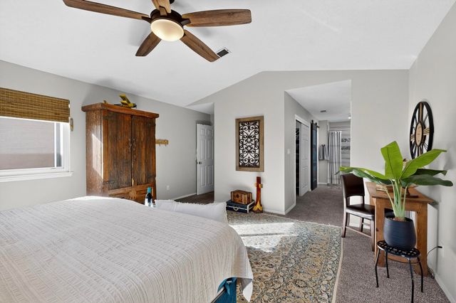 6604 Tierra Vista Avenue NW, Albuquerque, NM 87120