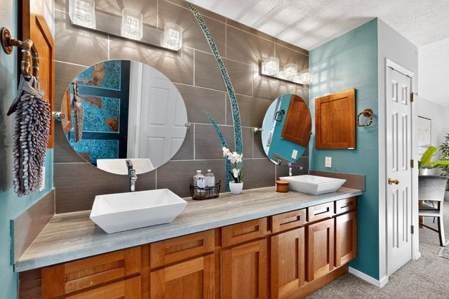 6604 Tierra Vista Avenue NW, Albuquerque, NM 87120