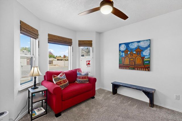 6604 Tierra Vista Avenue NW, Albuquerque, NM 87120