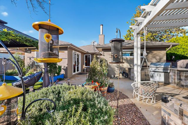 6604 Tierra Vista Avenue NW, Albuquerque, NM 87120