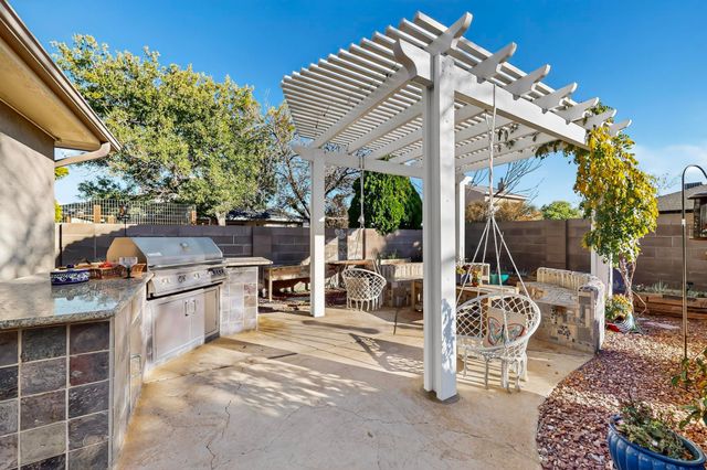 6604 Tierra Vista Avenue NW, Albuquerque, NM 87120