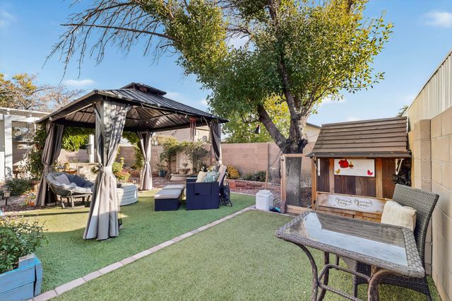 6604 Tierra Vista Avenue NW, Albuquerque, NM 87120