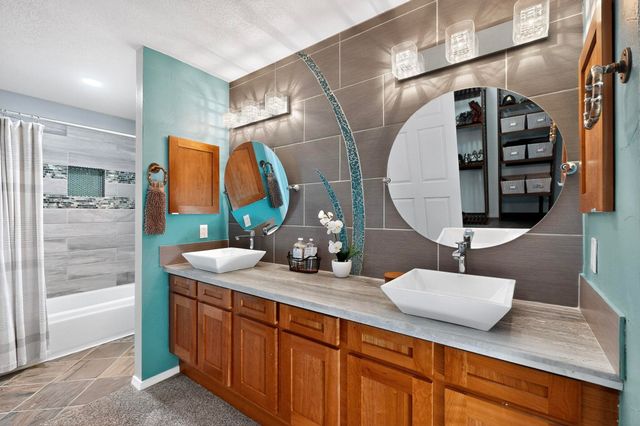 6604 Tierra Vista Avenue NW, Albuquerque, NM 87120