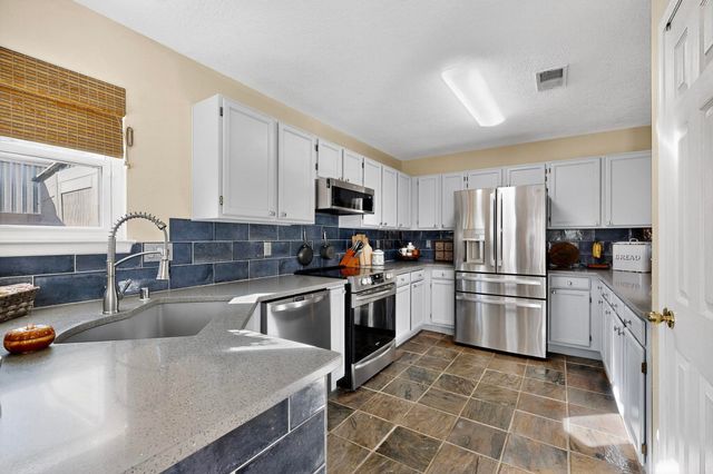 6604 Tierra Vista Avenue NW, Albuquerque, NM 87120