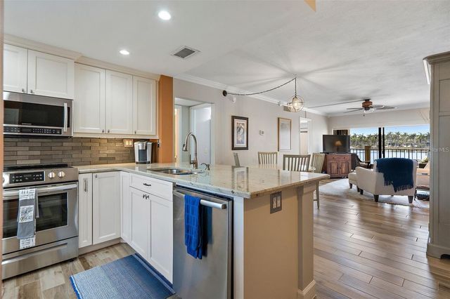 6277 BAHIA DEL MAR BOULEVARD 110, St Petersburg, FL 33715