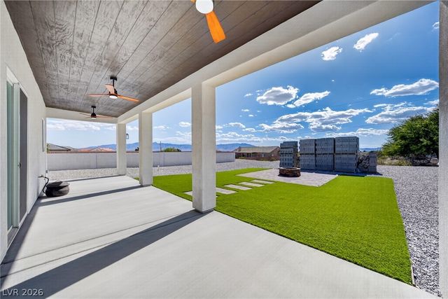 2120 Iroquois Avenue, Pahrump, NV 89048