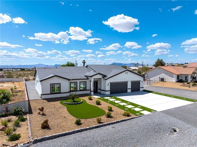 2120 Iroquois Avenue, Pahrump, NV 89048