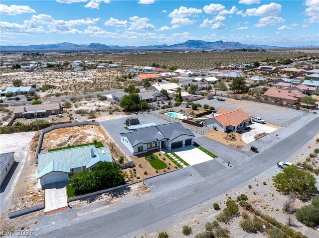 2120 Iroquois Avenue, Pahrump, NV 89048