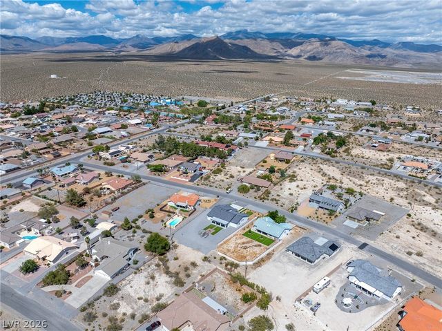 2120 Iroquois Avenue, Pahrump, NV 89048