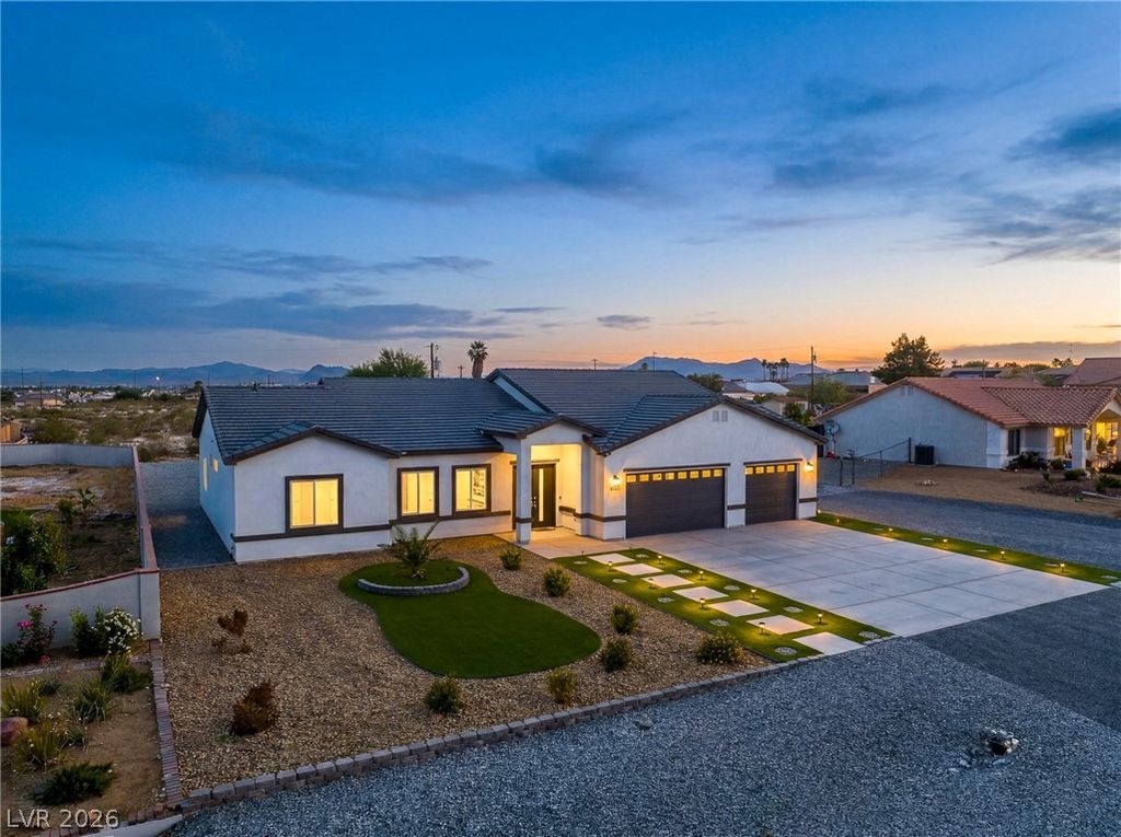 2120 Iroquois Avenue, Pahrump, NV 89048