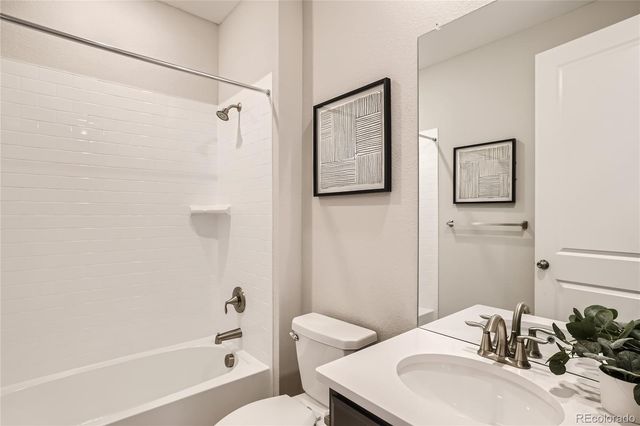 24625 E Kettle Court, Aurora, CO 80016