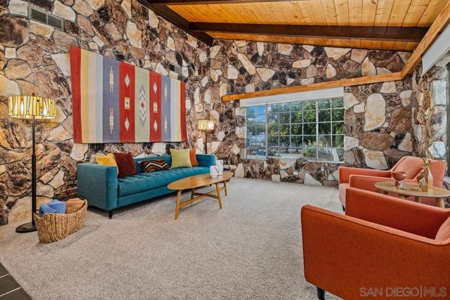 3131 E Victoria Drive, Alpine, CA 91901