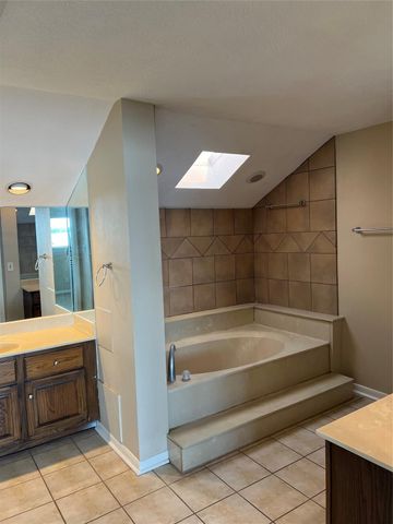 7041 Kingston Cove 253, Willis, TX 77318